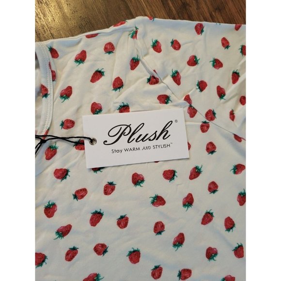 New Plush Apparel 2 Pc Pajama Set Strawberries Short Sleeve Long Oants Sz M - Picture 7 of 10